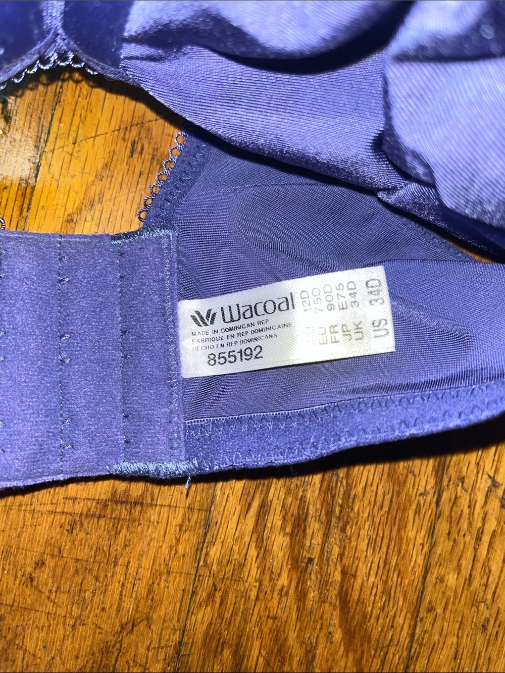 Wacoal Underwire Full Coverage Bra Size 34D - Picture 2 of 9